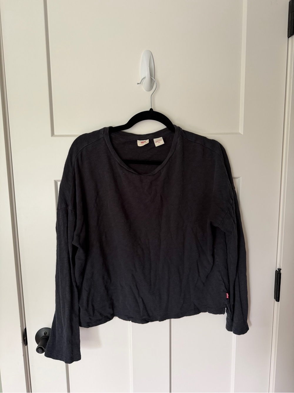 Levi's Black Long-Sleeve Crew Tee